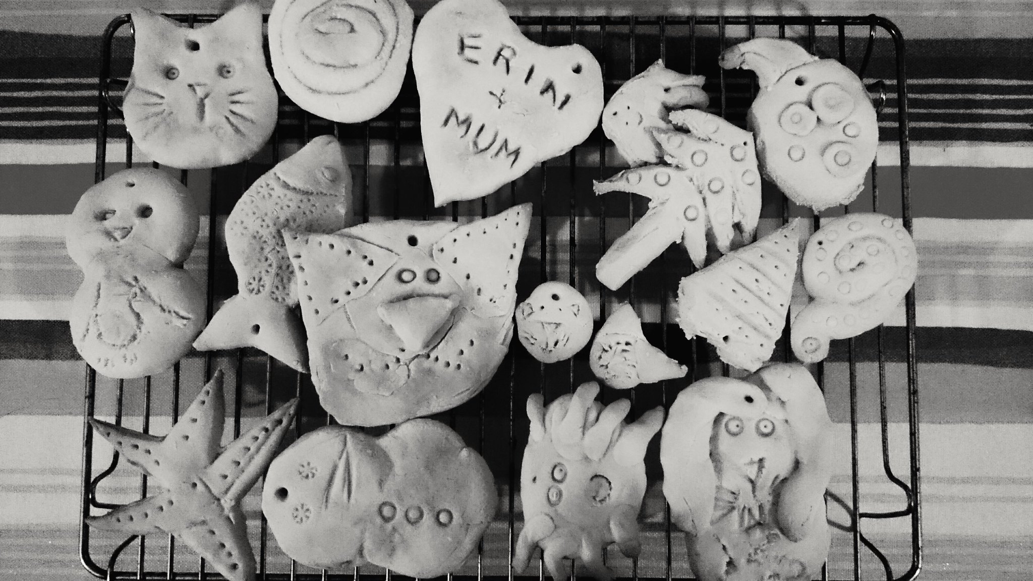 Décorations en pâte à sel réalisées par Erin et prêtes à être peintes